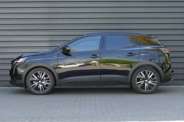 Peugeot 3008 (2022) thumbnail 2