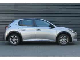 Peugeot e-208 (2023) thumbnail 3