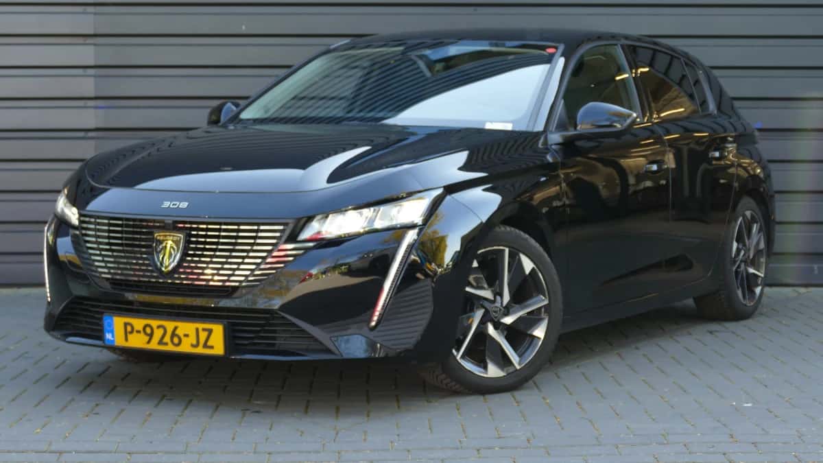 Peugeot 308 (2022) — foto 1