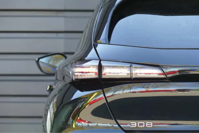 Peugeot 308 (2022) thumbnail 5
