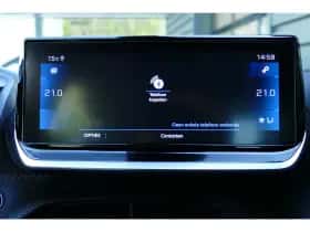 Peugeot 2008 (2023) thumbnail 31