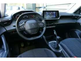 Peugeot 2008 (2021) thumbnail 14