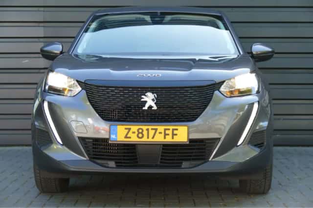 Peugeot 2008 (2021) thumbnail 4