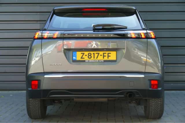 Peugeot 2008 (2021) thumbnail 5