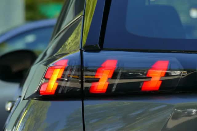 Peugeot 2008 (2021) thumbnail 6
