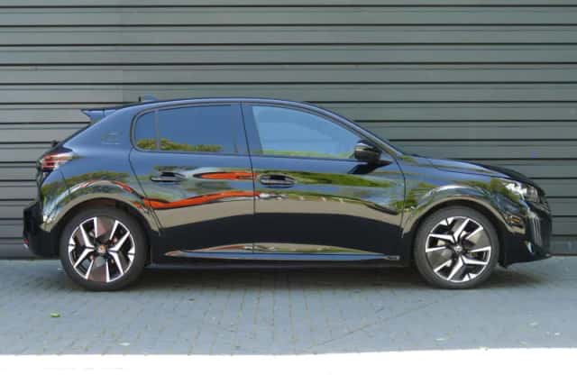 Peugeot 208 (2025) thumbnail 3