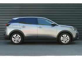 Peugeot 3008 (2018) thumbnail 3