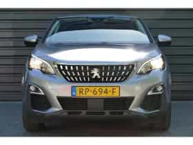 Peugeot 3008 (2018) thumbnail 4