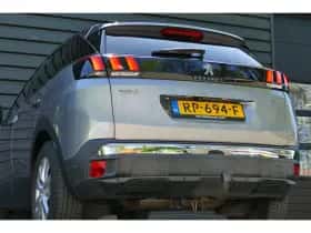Peugeot 3008 (2018) thumbnail 8