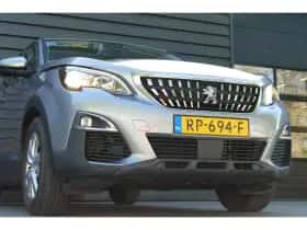 Peugeot 3008 (2018) thumbnail 9