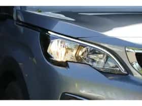 Peugeot 3008 (2018) thumbnail 10