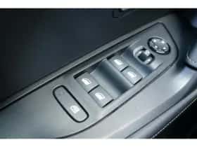 Peugeot e-2008 (2025) thumbnail 19