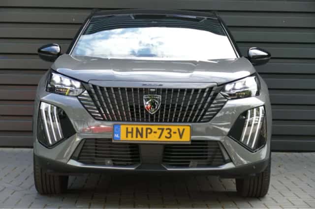 Peugeot e-2008 (2025) thumbnail 4