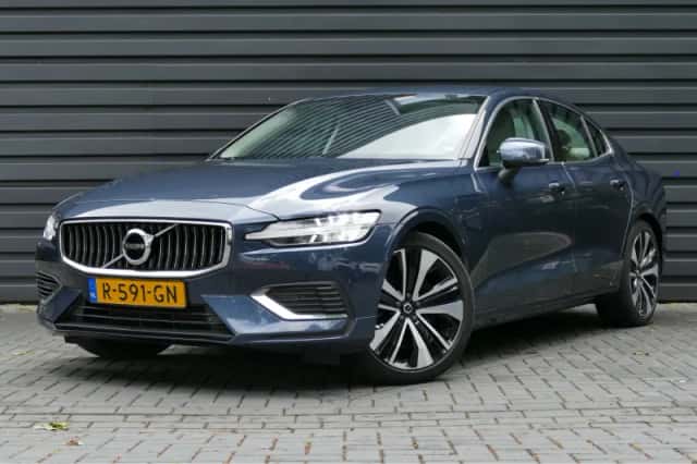 Volvo S60 (2022) thumbnail 1