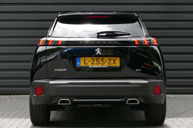 Peugeot 2008 (2021) thumbnail 5