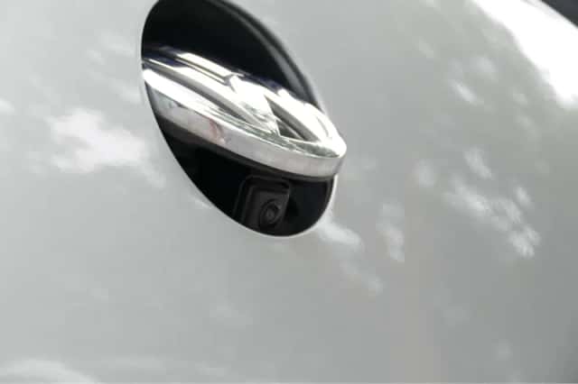 Volkswagen Passat (2017) thumbnail 6
