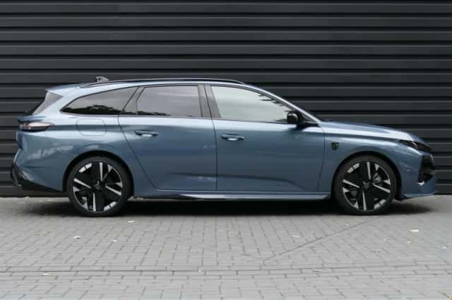 Peugeot 308 (2025) thumbnail 3