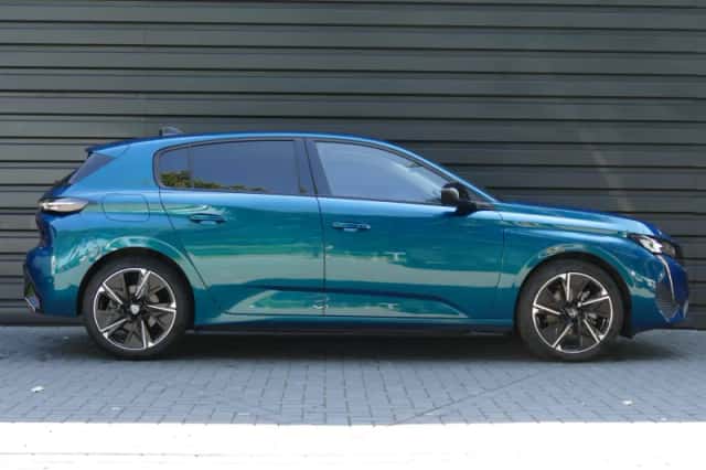 Peugeot e-308 (2025) thumbnail 3