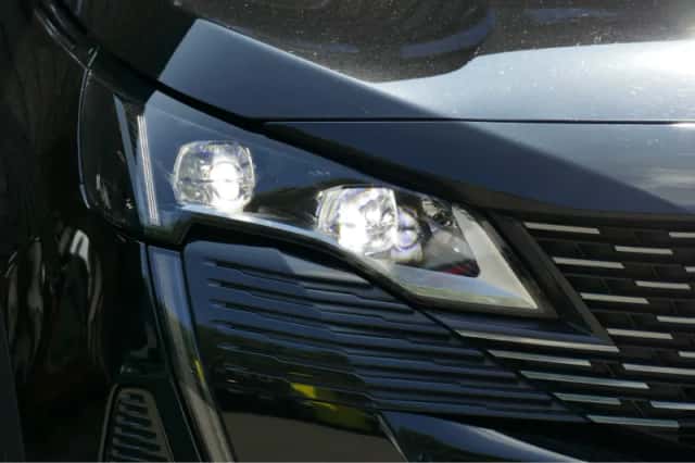 Peugeot 3008 (2024) thumbnail 5