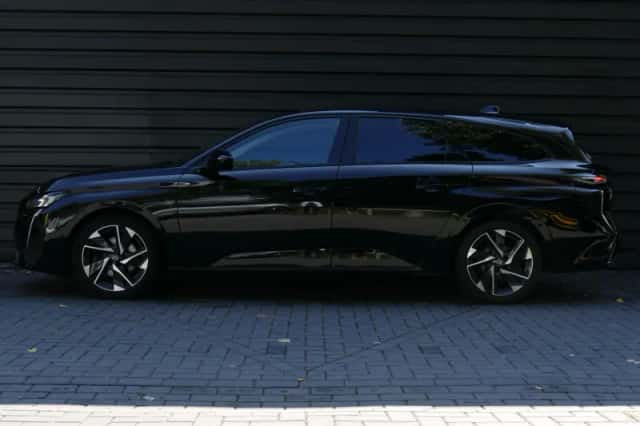 Peugeot 308 (2022) thumbnail 2