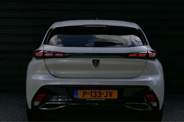 Peugeot 308 (2022) thumbnail 5