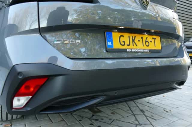 Peugeot e-308 (2024) thumbnail 4