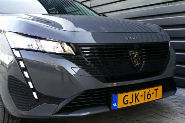Peugeot e-308 (2024) thumbnail 6