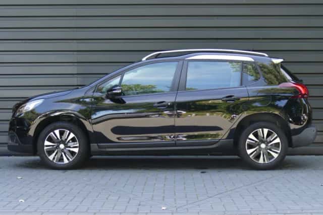 Peugeot 2008 (2017) thumbnail 2