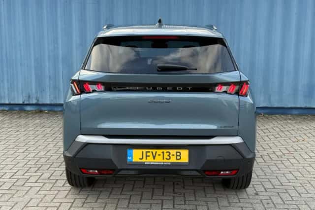 Peugeot 5008 (2025) thumbnail 4