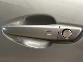 Peugeot 5008 (2023) thumbnail 32