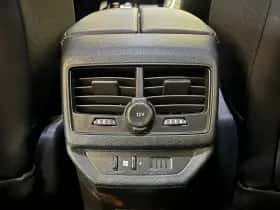 Peugeot 5008 (2023) thumbnail 36