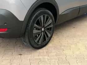 Peugeot 5008 (2023) thumbnail 37