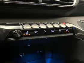 Peugeot 5008 (2023) thumbnail 7