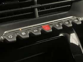 Peugeot 208 (2022) thumbnail 7