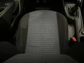Peugeot 208 (2022) thumbnail 8