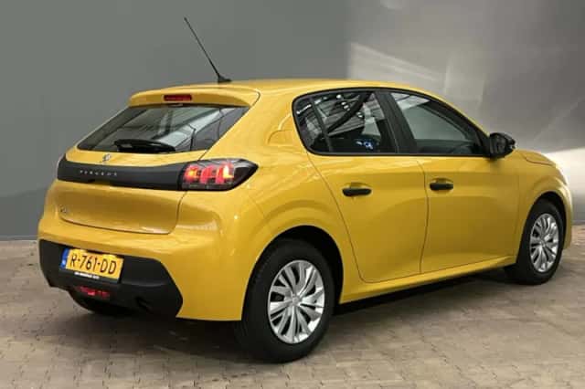 Peugeot 208 (2022) thumbnail 3