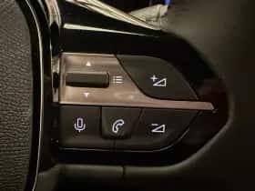 Peugeot 308 (2023) thumbnail 18