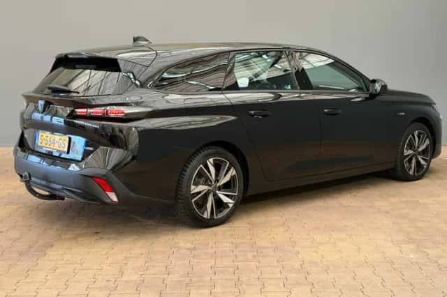 Peugeot 308 (2023) thumbnail 4