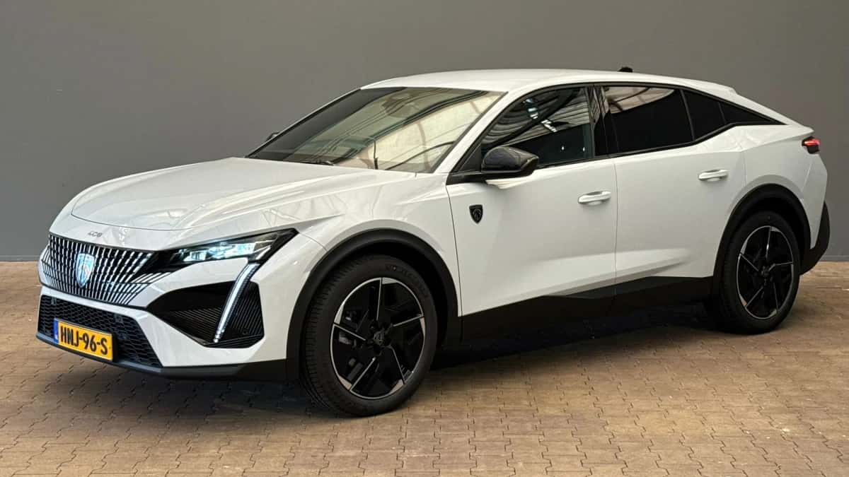 Peugeot 408 (2025) — foto 1
