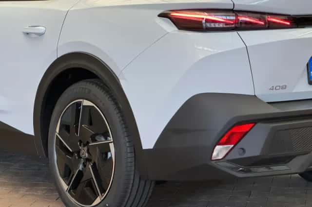 Peugeot 408 (2025) thumbnail 5