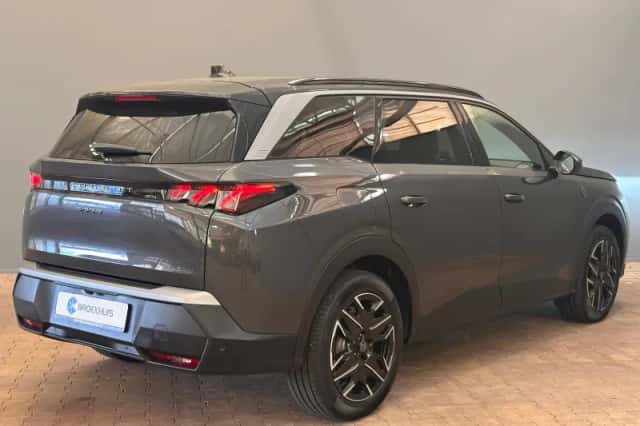 Peugeot 5008 (2025) thumbnail 2