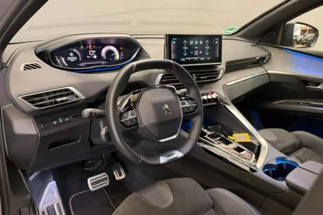 Peugeot 5008 (2025) thumbnail 2