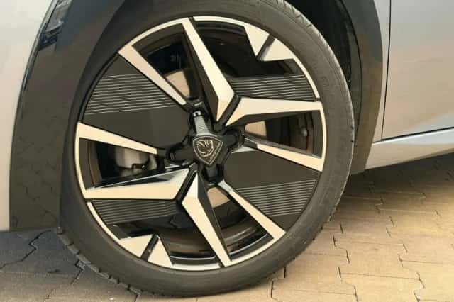 Peugeot 208 (2024) thumbnail 4