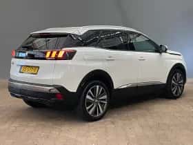 Peugeot 3008 (2019) thumbnail 2