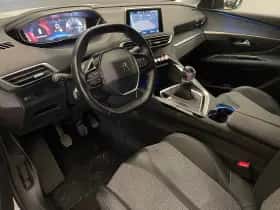 Peugeot 3008 (2019) thumbnail 15