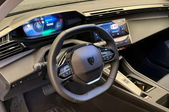 Peugeot e-308 (2026) thumbnail 2