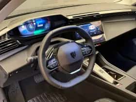 Peugeot e-308 (2026) thumbnail 2