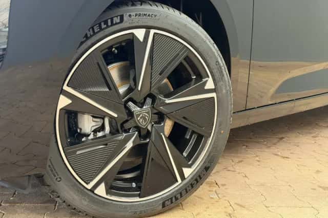 Peugeot e-308 (2026) thumbnail 4