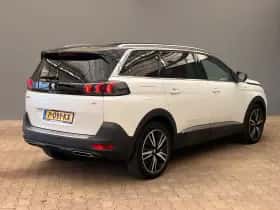 Peugeot 5008 (2022) thumbnail 2