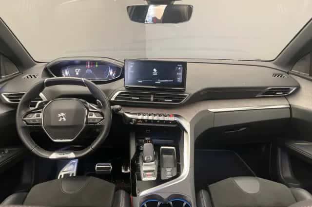 Peugeot 5008 (2022) thumbnail 3